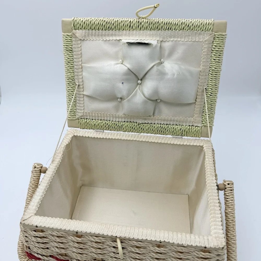 Vintage Singer Sewing Box Wicker Basket Floral Tapestry Lid Satin Lined No Tray